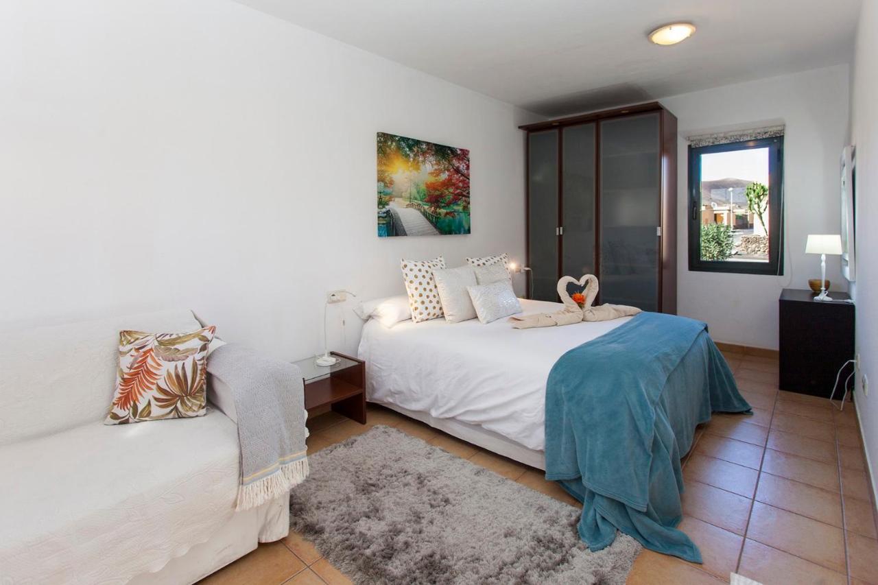 Vivienda Vacacional Orquidea コラレホ 部屋 写真