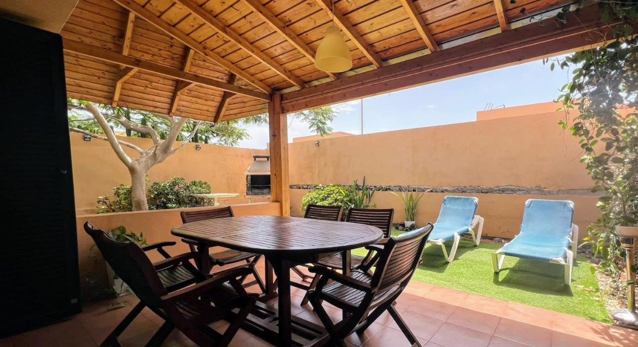 Vivienda Vacacional Orquidea コラレホ 部屋 写真